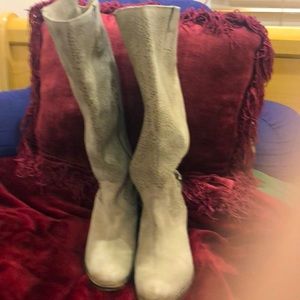 Laser Cut Suede Beige Boot Size 9